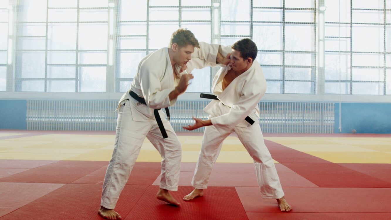 Mixed martial arts training, which includes Brazilian jiu-jitsu, Muay Thai, and other striking arts, allows individuals to develop their fighting style and physical capabilities at their own pace, while gaining physical and mental benefits, improving motor skills, situational awareness, self-discipline, and building self-confidence.